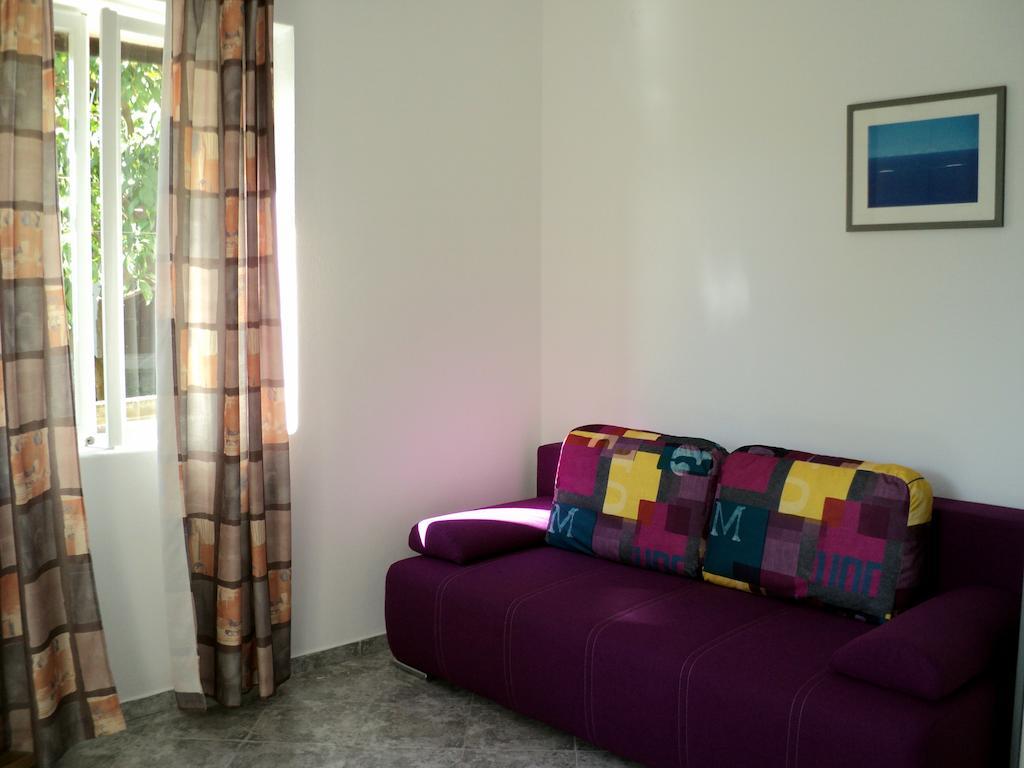 Apartments Rubinic Jelsa  Room photo